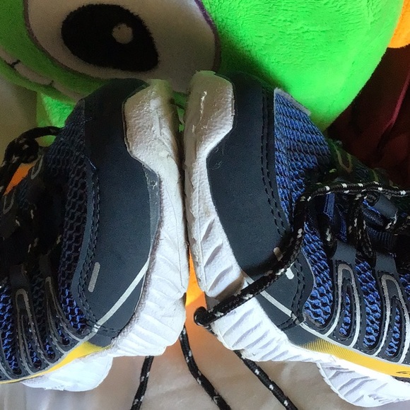 Boys Goodyear Sneakers - Picture 7 of 9